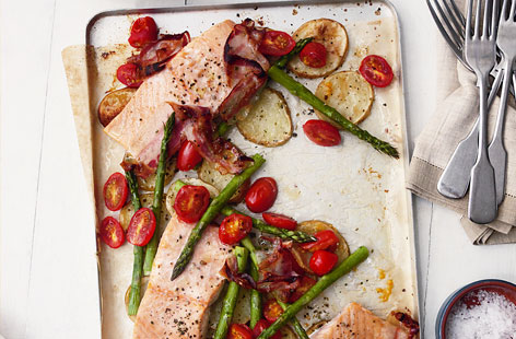 Tray baked salmon HERO